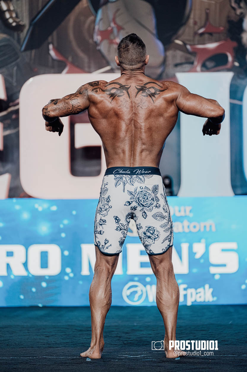 MEN’S PHYSIQUE. Photo & Video Production Studio #1