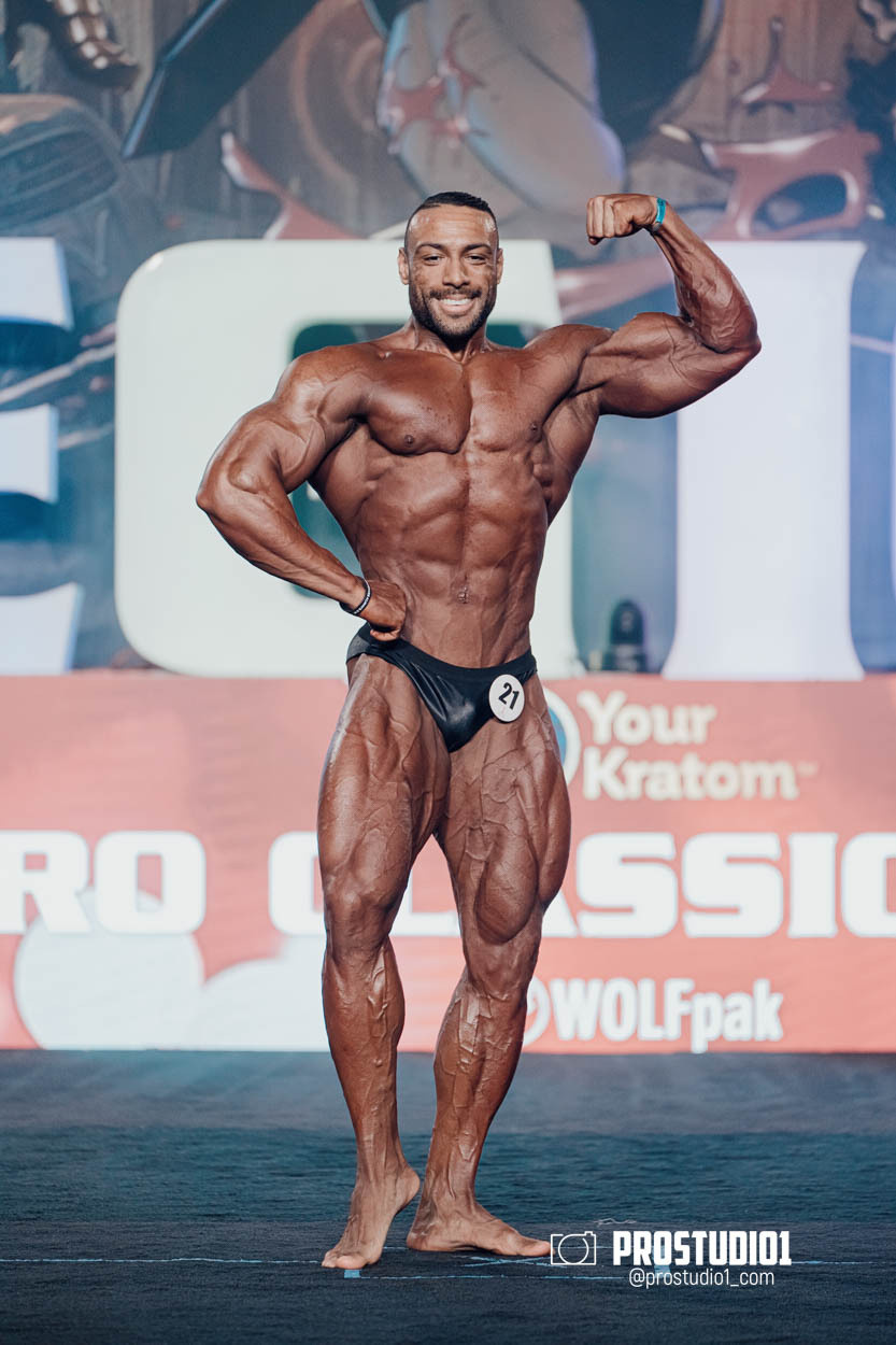 CLASSIC MEN’S PHYSIQUE. Photo & Video Production Studio #1