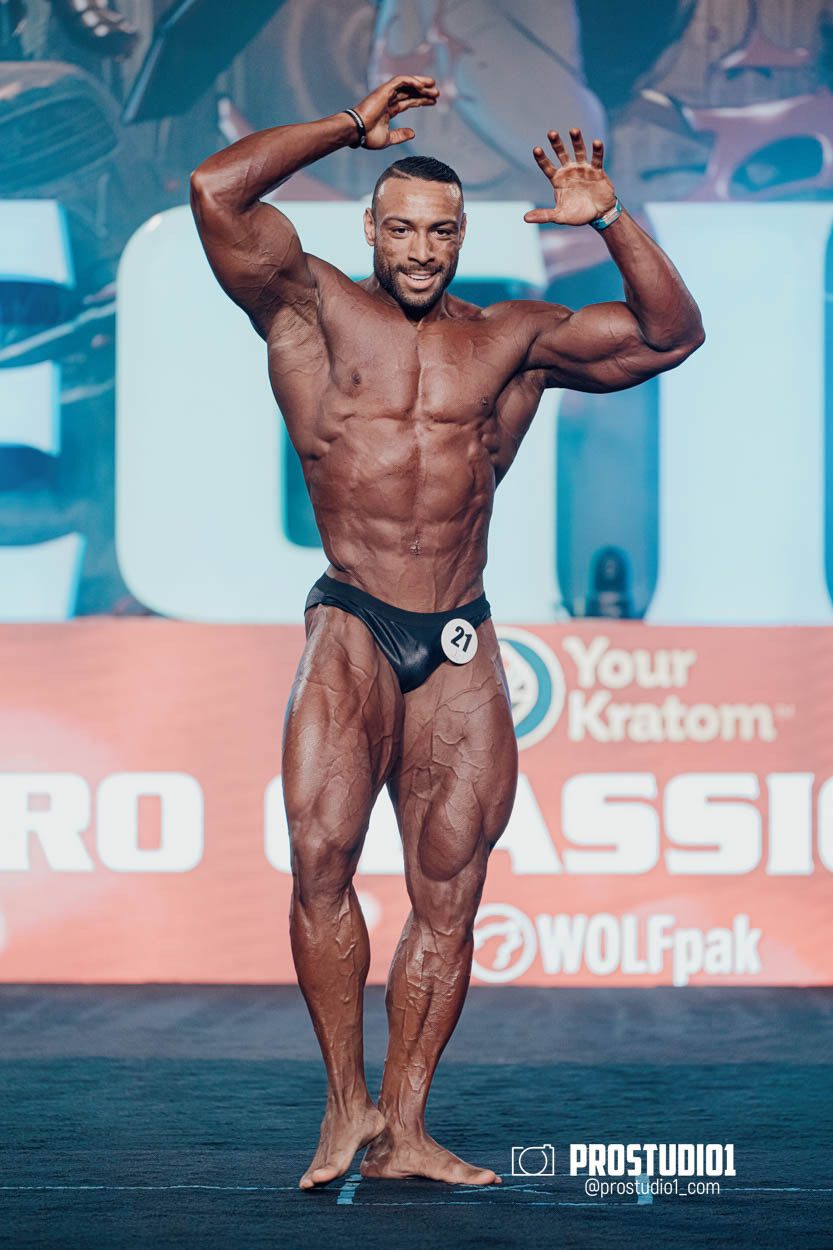 CLASSIC MEN’S PHYSIQUE. Photo & Video Production Studio #1