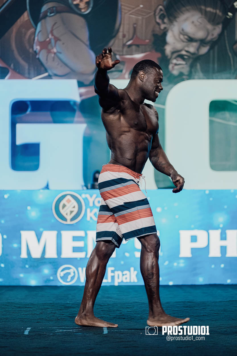 MEN’S PHYSIQUE. Photo & Video Production Studio #1