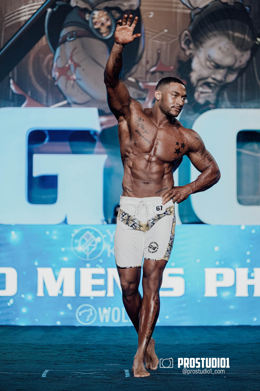 MEN’S PHYSIQUE. Photo & Video Production Studio #1