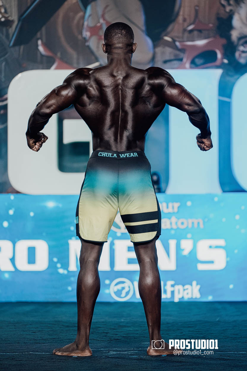 MEN’S PHYSIQUE. Photo & Video Production Studio #1