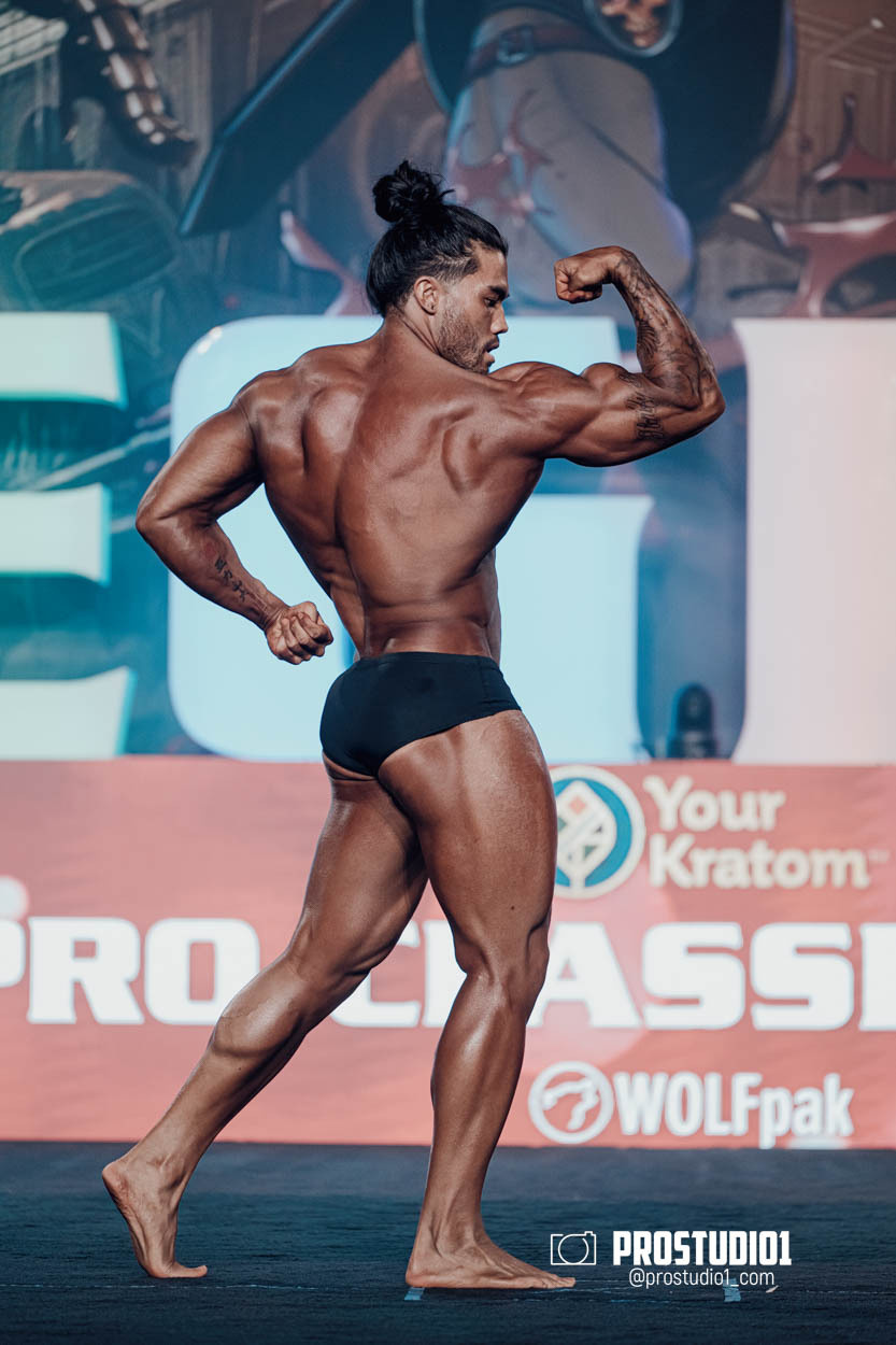 CLASSIC MEN’S PHYSIQUE. Photo & Video Production Studio #1