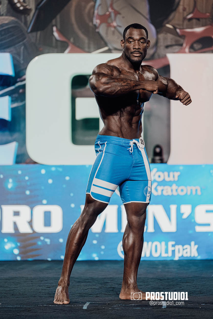 MEN’S PHYSIQUE. Photo & Video Production Studio #1