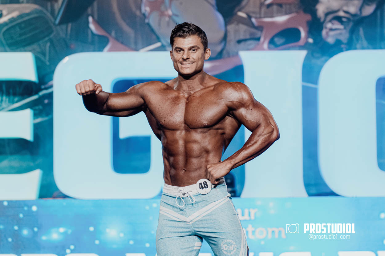 MEN’S PHYSIQUE. Photo & Video Production Studio #1