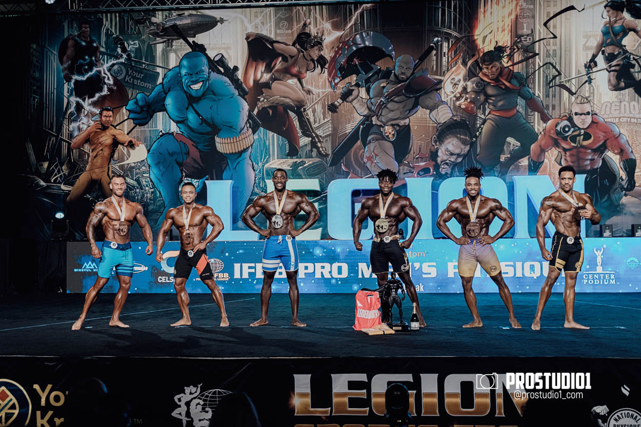 MEN’S PHYSIQUE. Photo & Video Production Studio #1