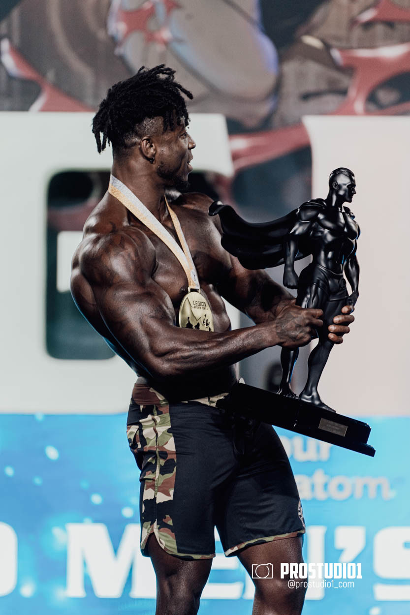 MEN’S PHYSIQUE. Photo & Video Production Studio #1