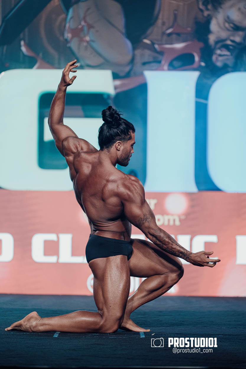 CLASSIC MEN’S PHYSIQUE. Photo & Video Production Studio #1
