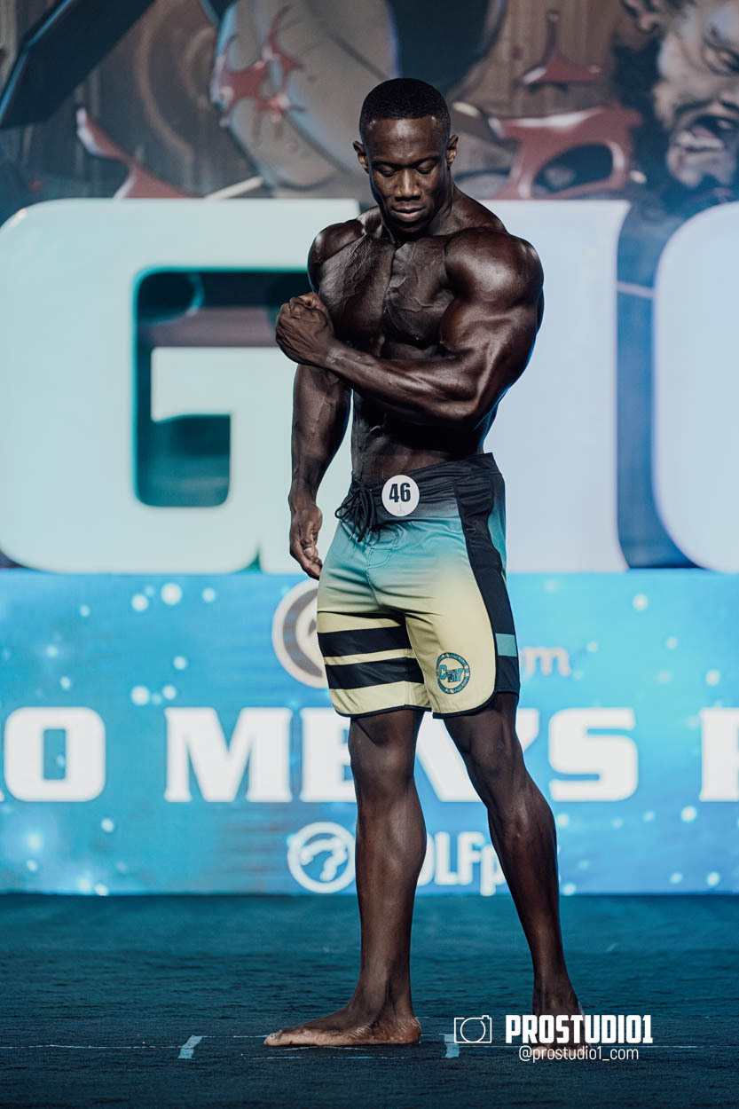 MEN’S PHYSIQUE. Photo & Video Production Studio #1