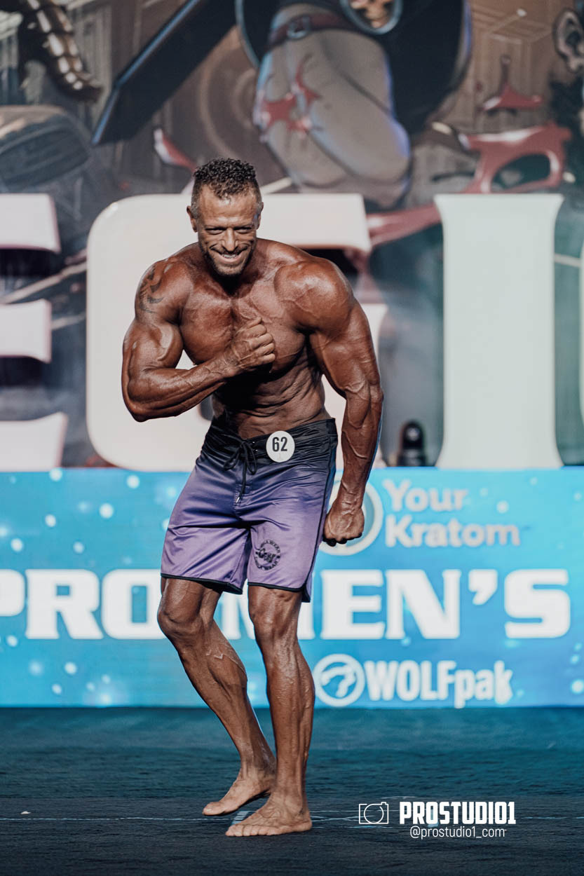 MEN’S PHYSIQUE. Photo & Video Production Studio #1