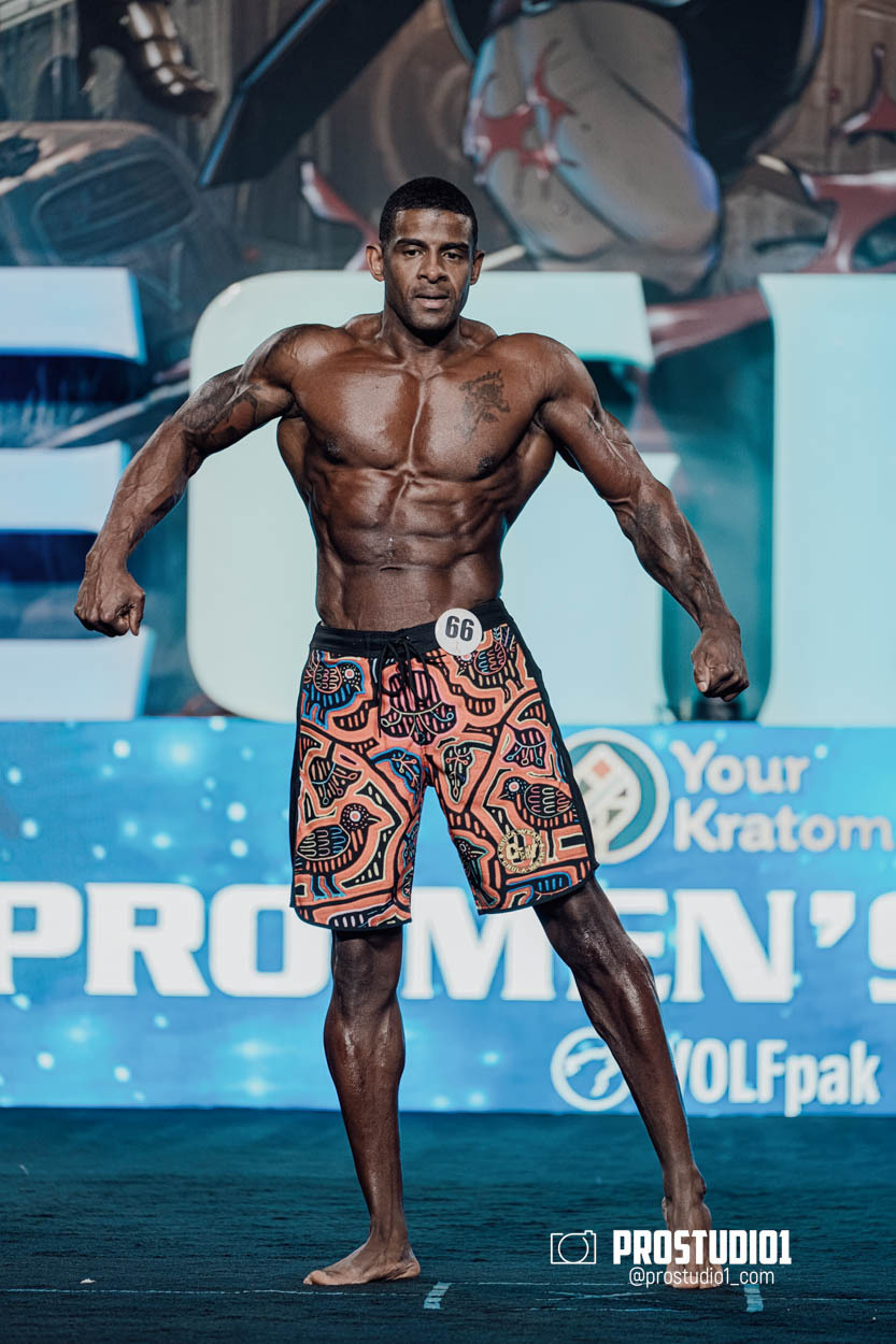 MEN’S PHYSIQUE. Photo & Video Production Studio #1