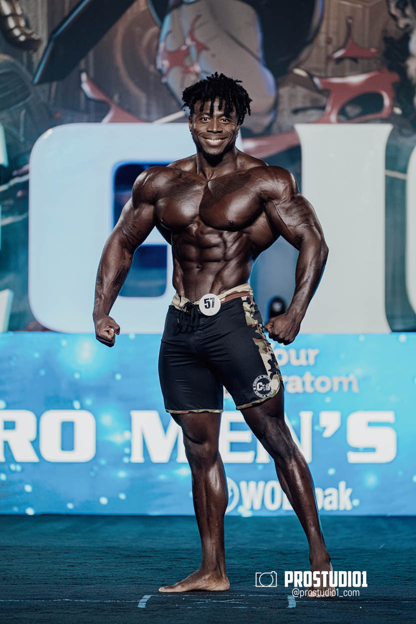 MEN’S PHYSIQUE. Photo & Video Production Studio #1