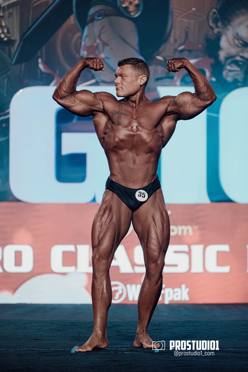 CLASSIC MEN’S PHYSIQUE. Photo & Video Production Studio #1