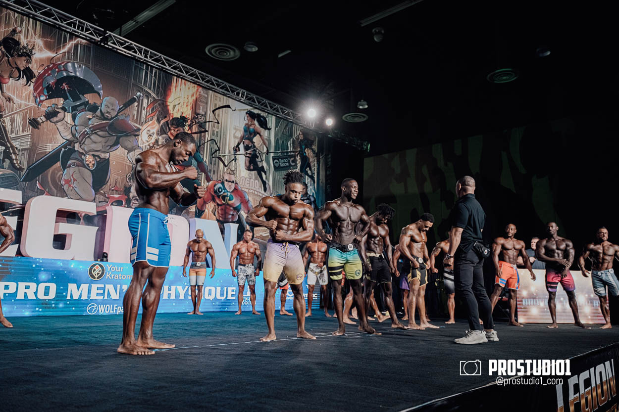 MEN’S PHYSIQUE. Photo & Video Production Studio #1
