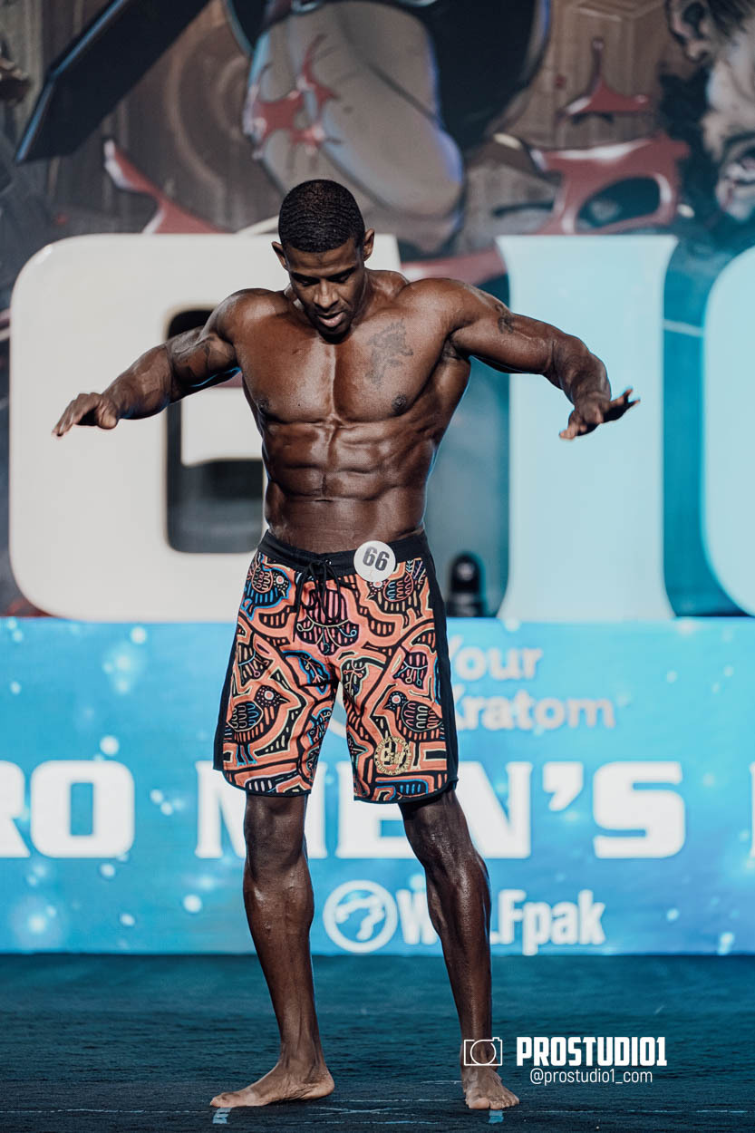 MEN’S PHYSIQUE. Photo & Video Production Studio #1