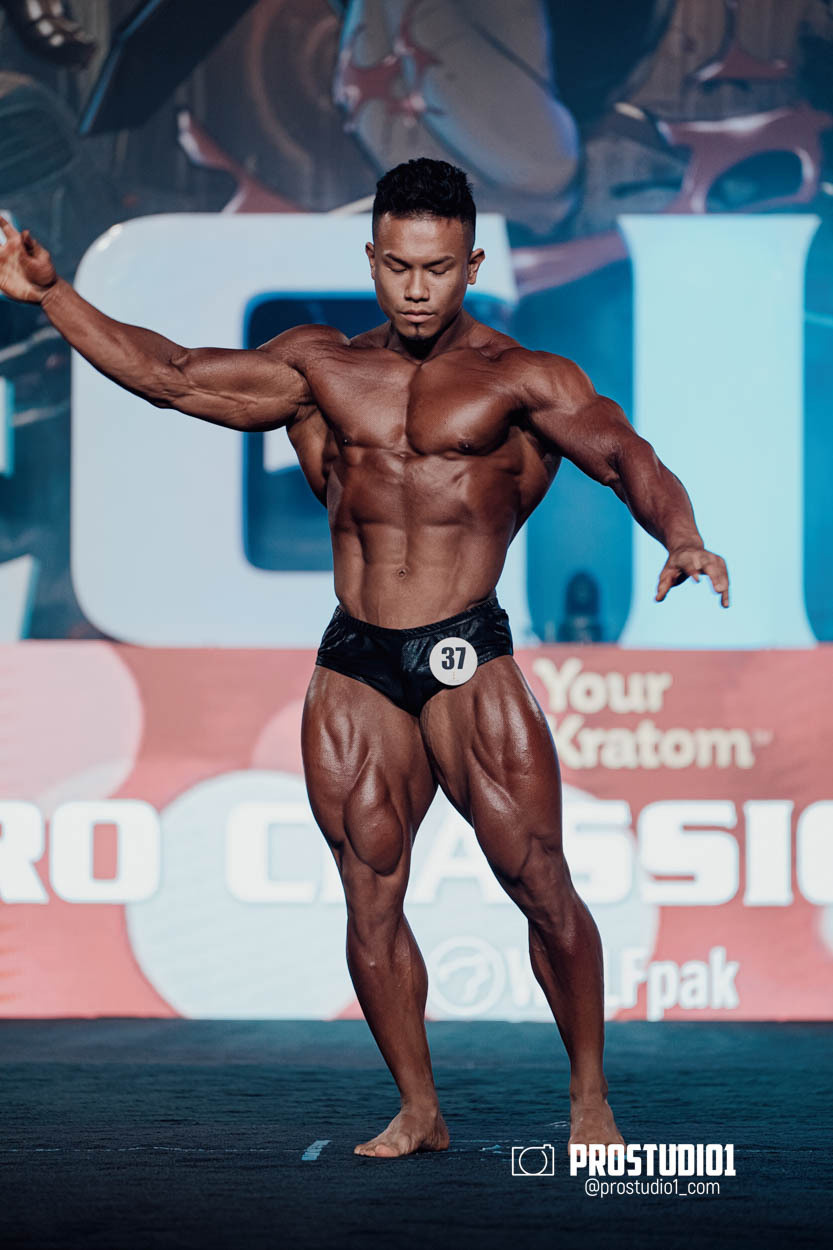 CLASSIC MEN’S PHYSIQUE. Photo & Video Production Studio #1