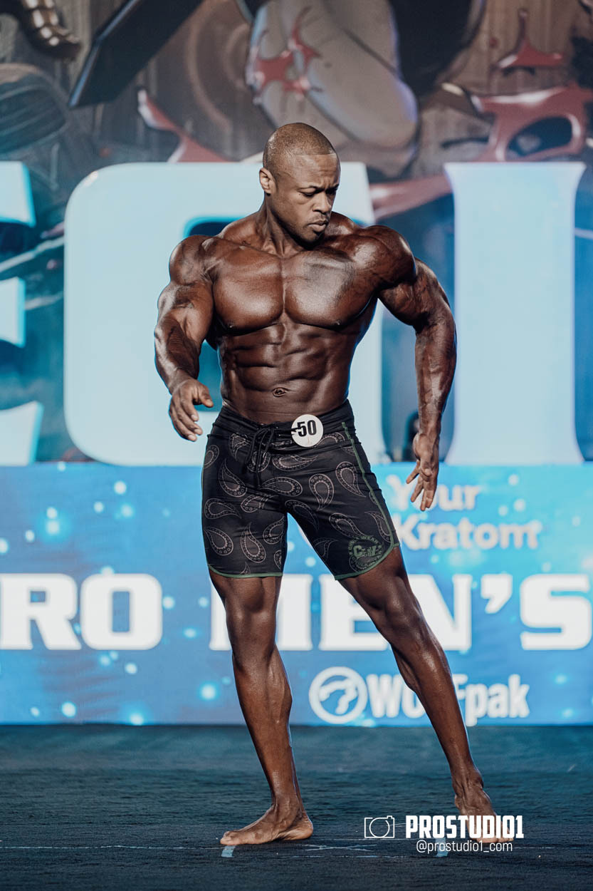 MEN’S PHYSIQUE. Photo & Video Production Studio #1