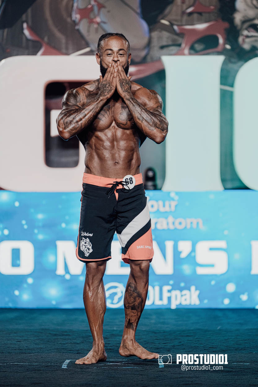 MEN’S PHYSIQUE. Photo & Video Production Studio #1