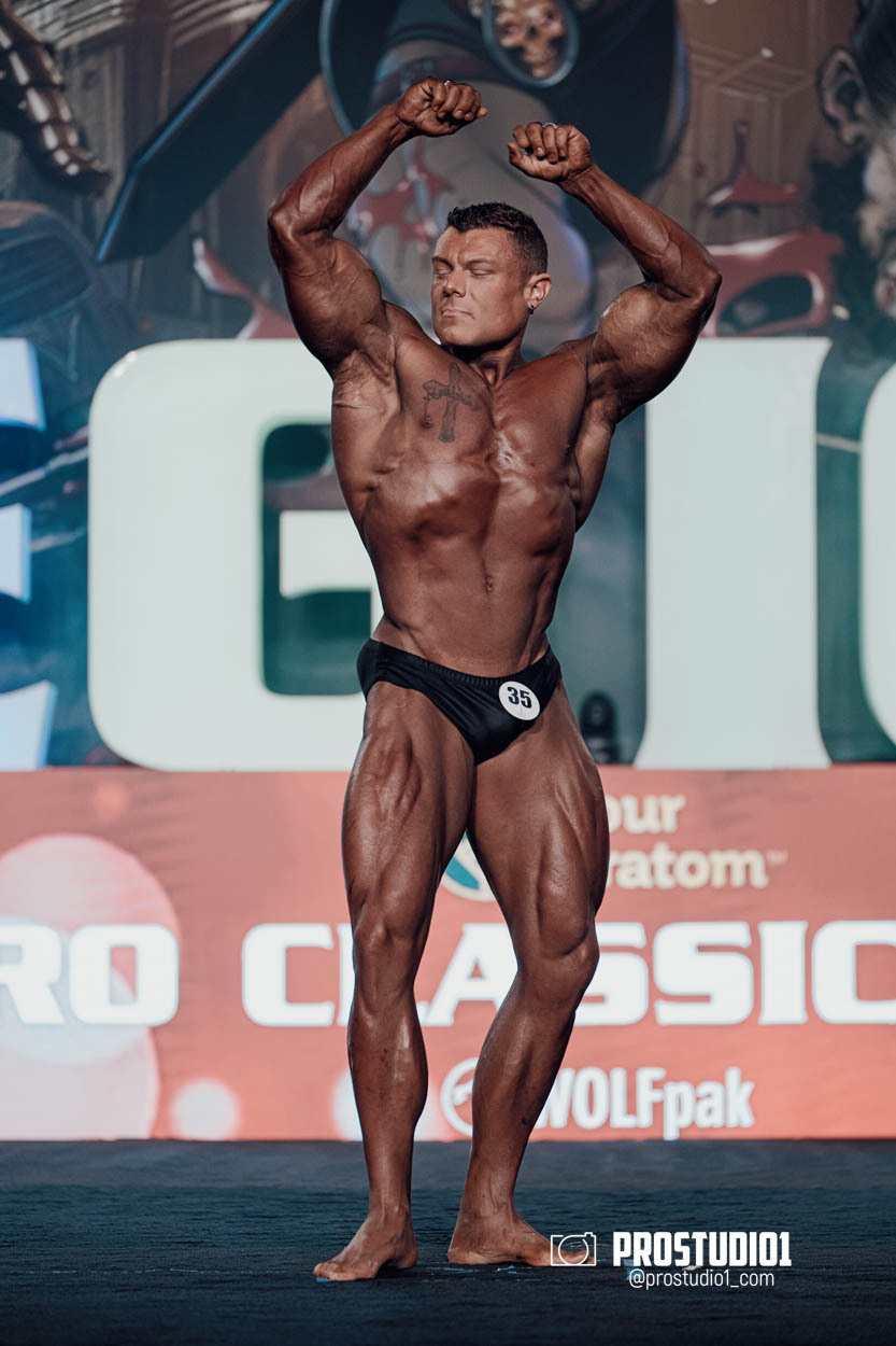 CLASSIC MEN’S PHYSIQUE. Photo & Video Production Studio #1