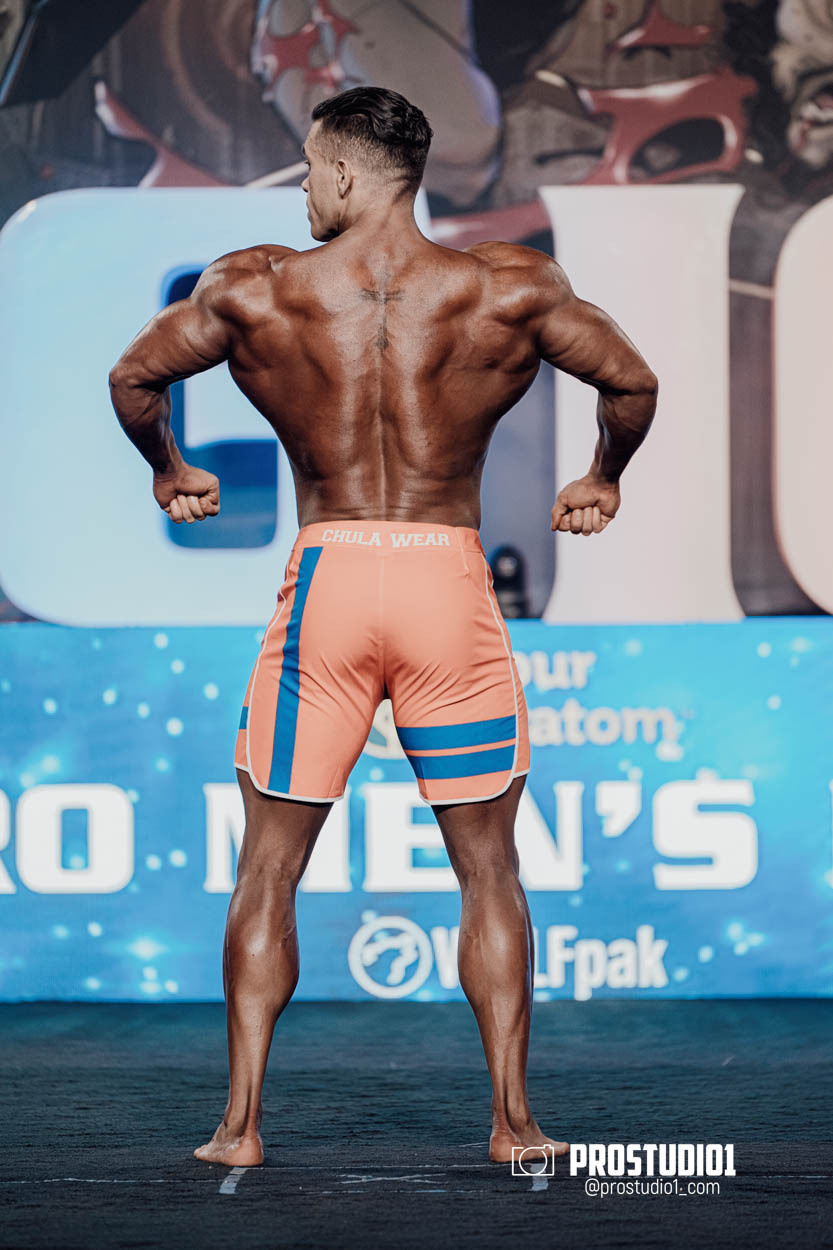 MEN’S PHYSIQUE. Photo & Video Production Studio #1