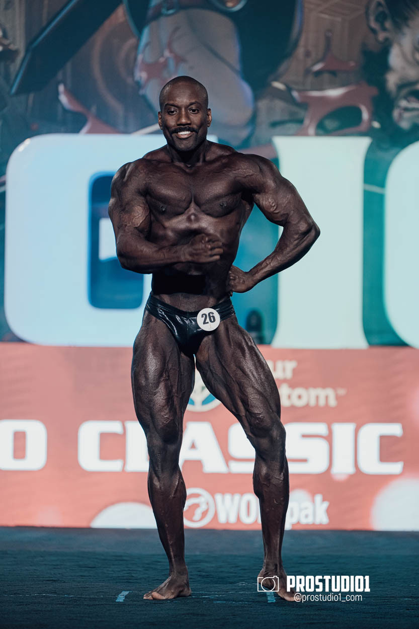 CLASSIC MEN’S PHYSIQUE. Photo & Video Production Studio #1