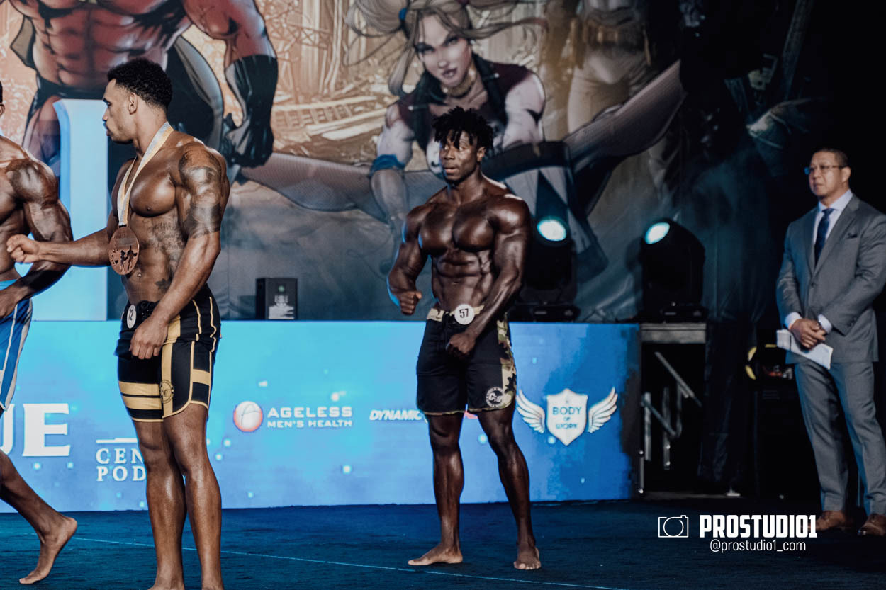 MEN’S PHYSIQUE. Photo & Video Production Studio #1