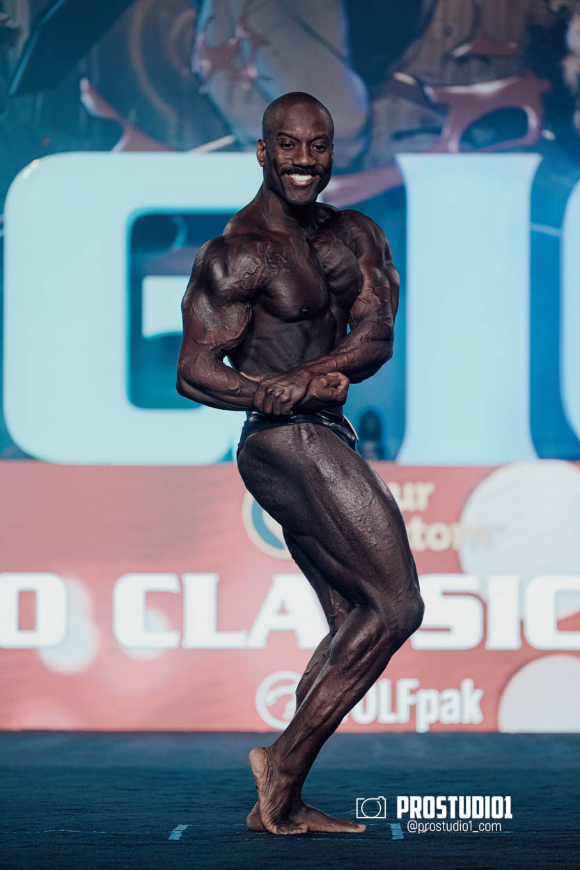 CLASSIC MEN’S PHYSIQUE. Photo & Video Production Studio #1