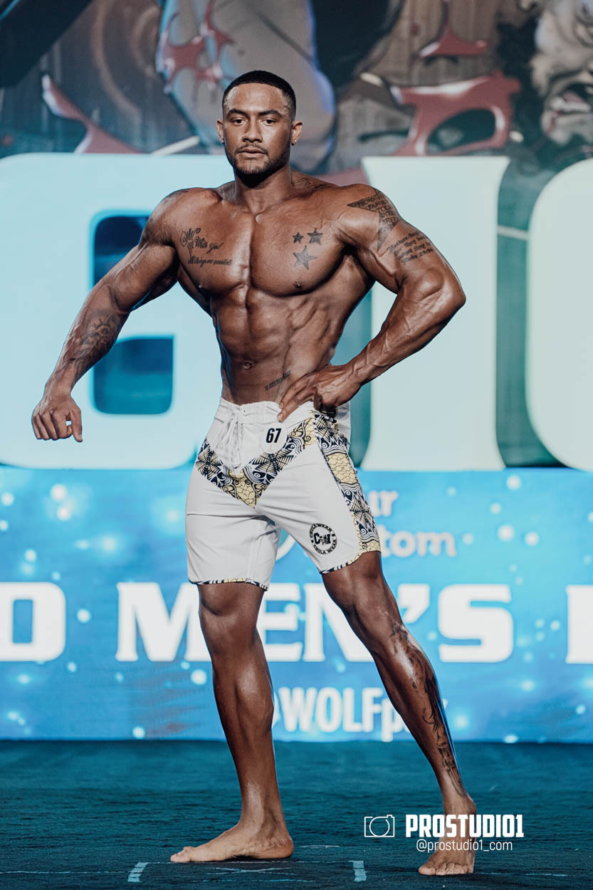 MEN’S PHYSIQUE. Photo & Video Production Studio #1