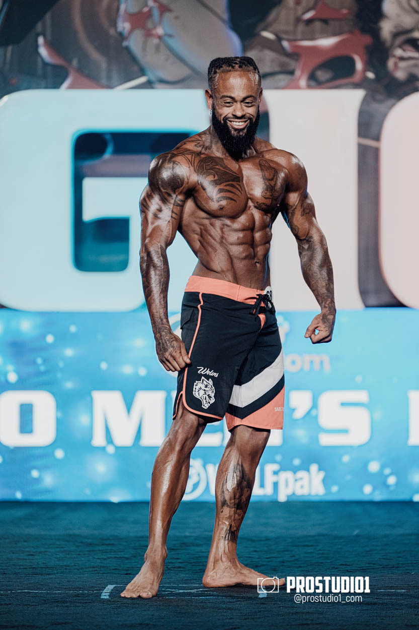 MEN’S PHYSIQUE. Photo & Video Production Studio #1