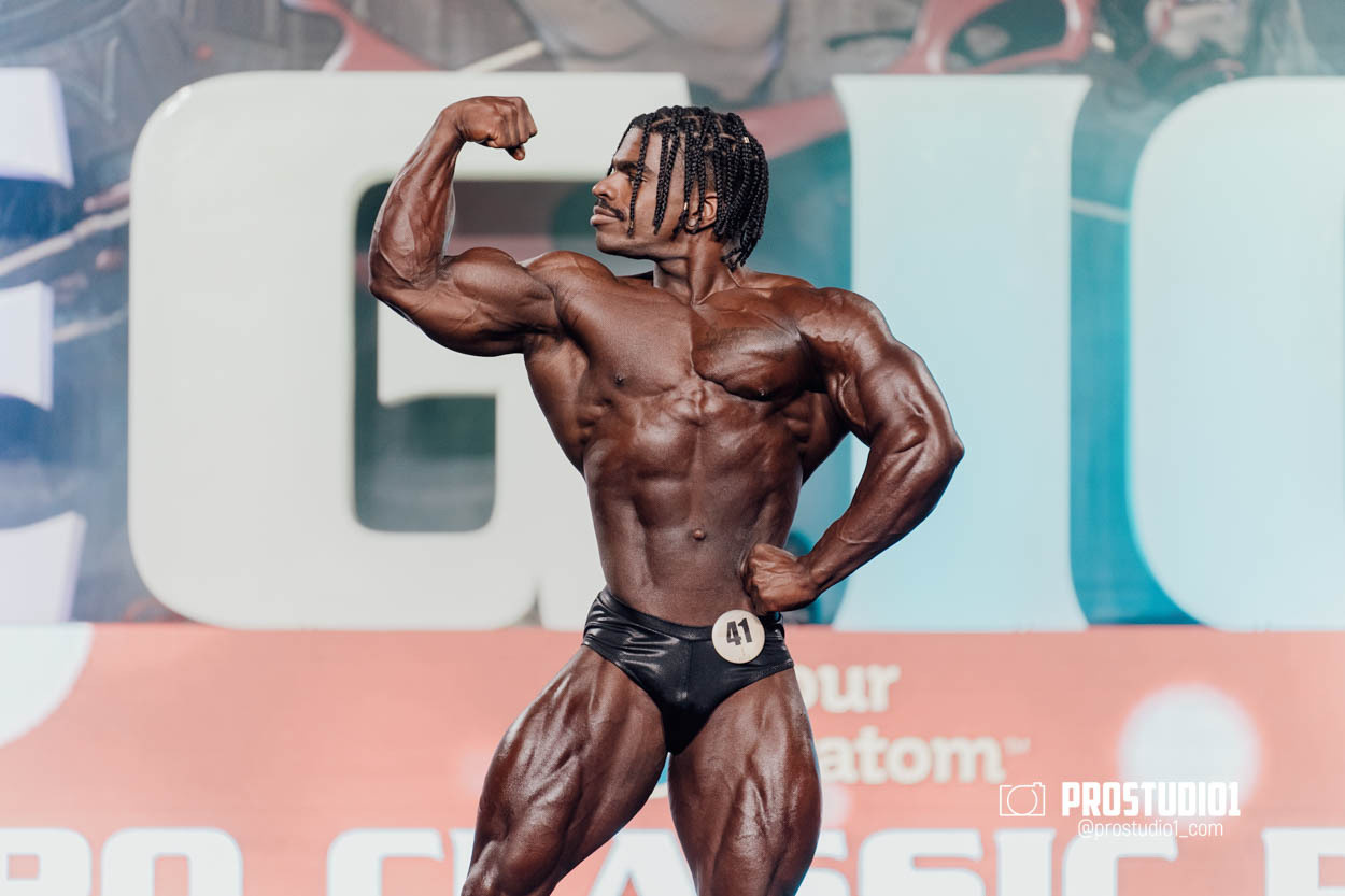 CLASSIC MEN’S PHYSIQUE. Photo & Video Production Studio #1