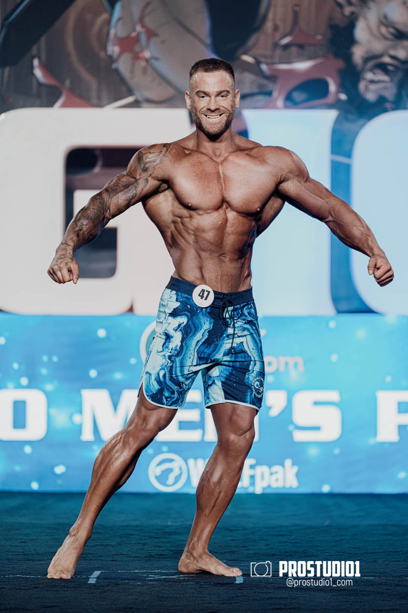 MEN’S PHYSIQUE. Photo & Video Production Studio #1