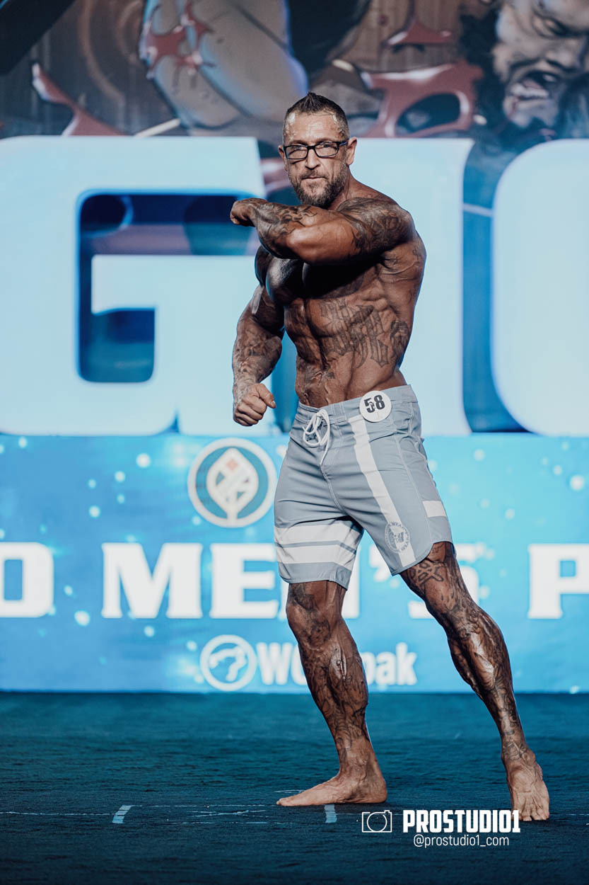 MEN’S PHYSIQUE. Photo & Video Production Studio #1