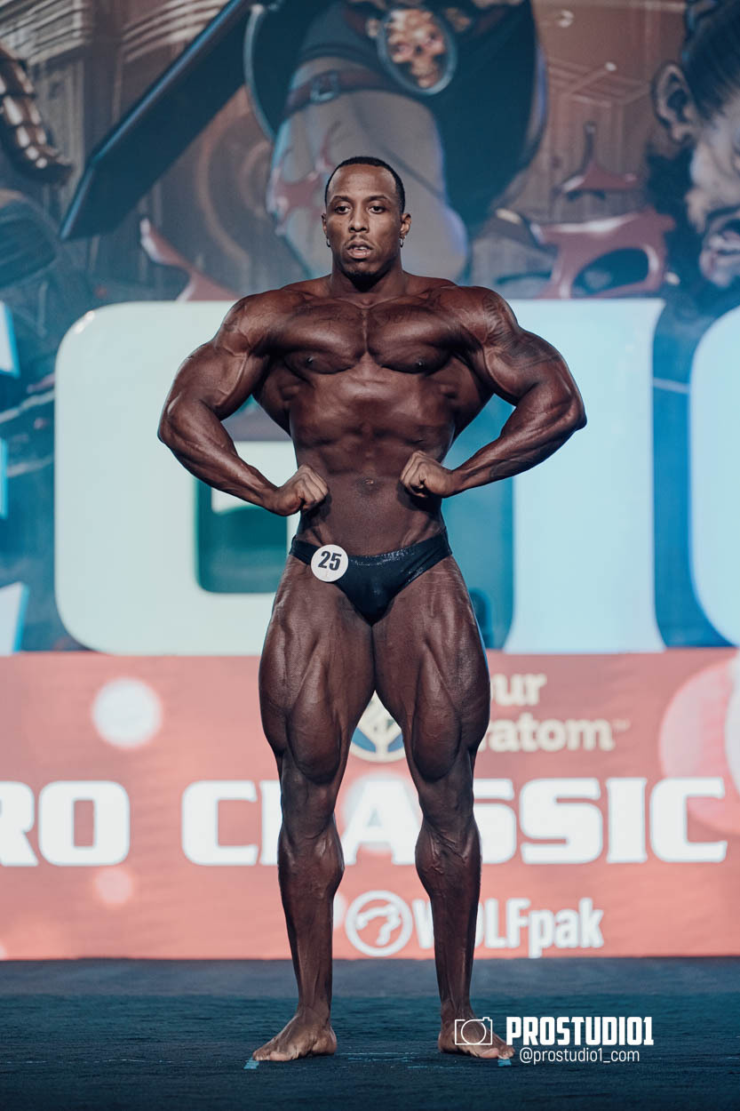 CLASSIC MEN’S PHYSIQUE. Photo & Video Production Studio #1