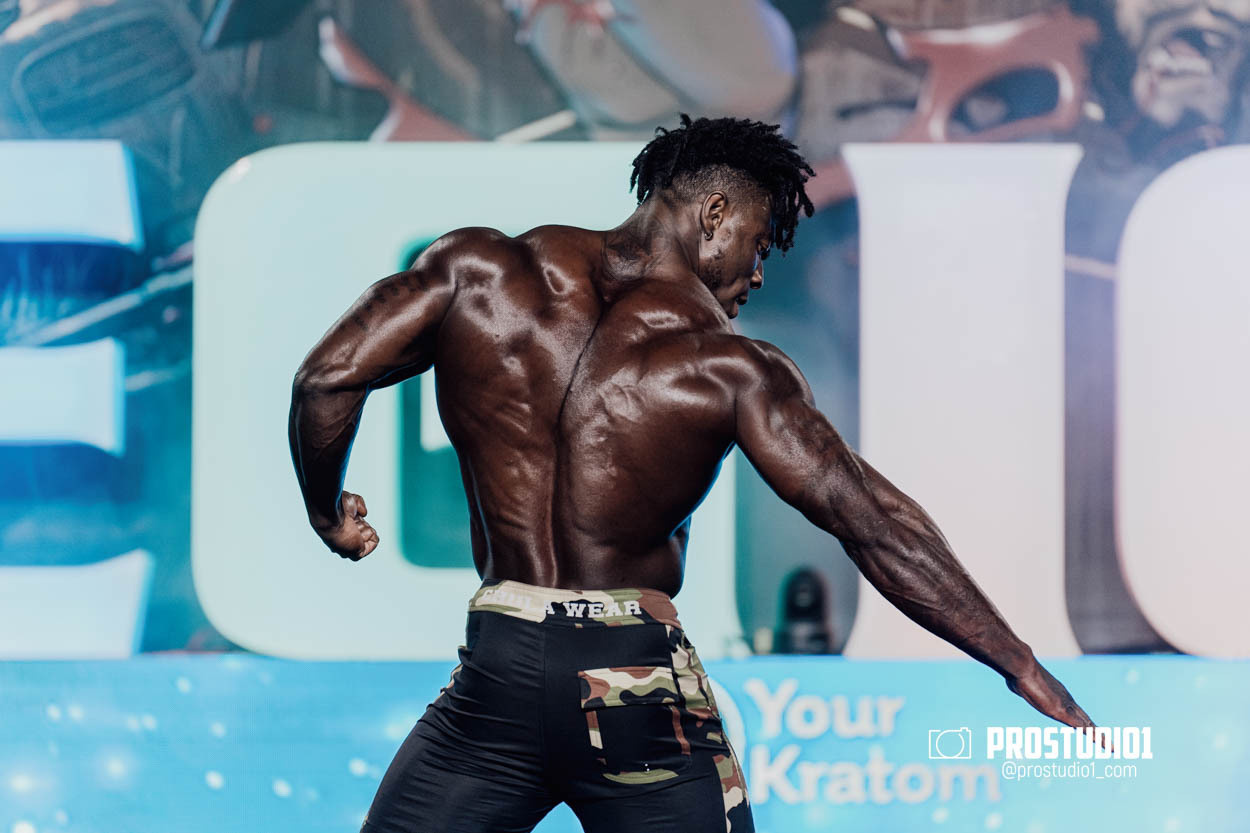 MEN’S PHYSIQUE. Photo & Video Production Studio #1