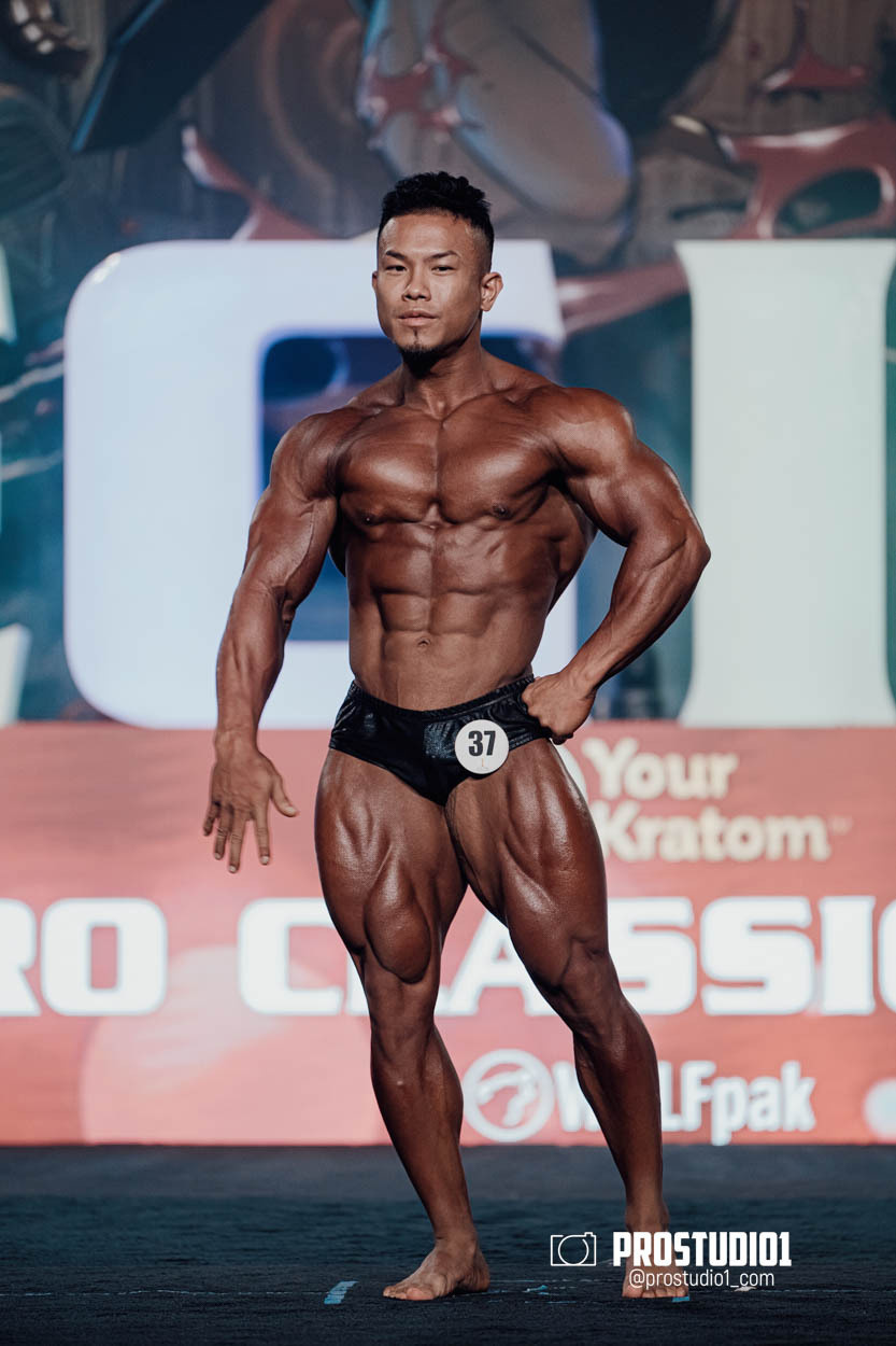 CLASSIC MEN’S PHYSIQUE. Photo & Video Production Studio #1