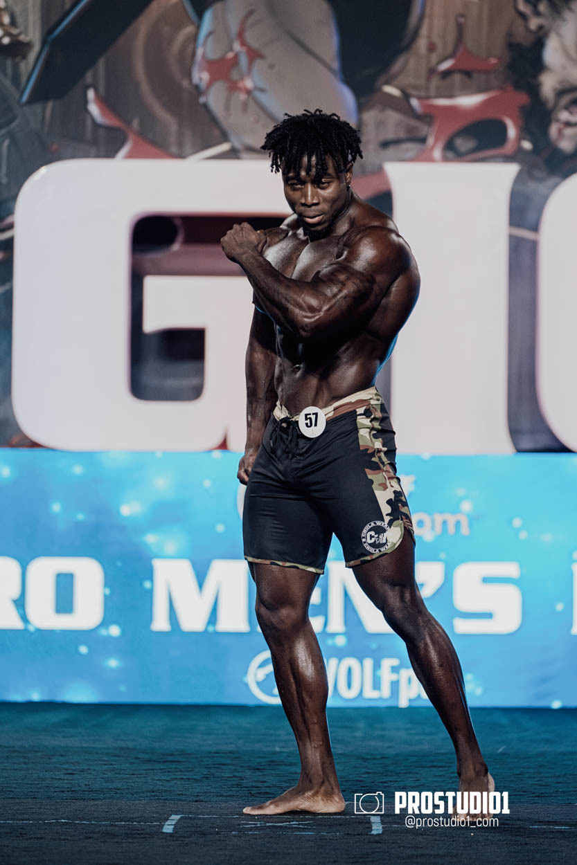 MEN’S PHYSIQUE. Photo & Video Production Studio #1