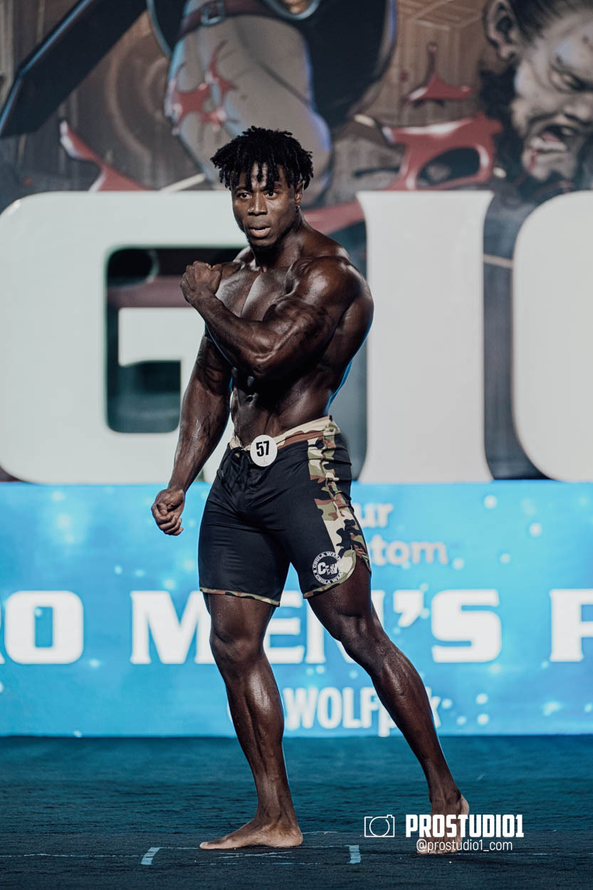 MEN’S PHYSIQUE. Photo & Video Production Studio #1