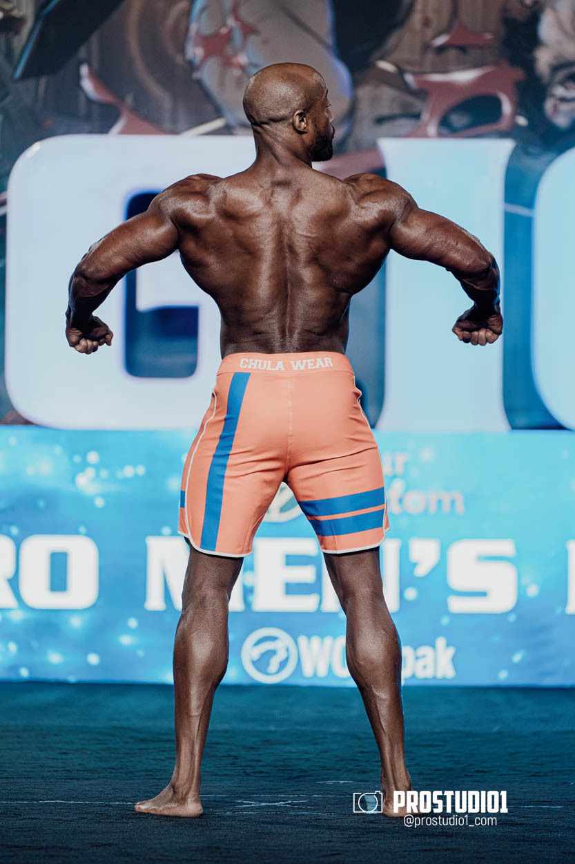 MEN’S PHYSIQUE. Photo & Video Production Studio #1