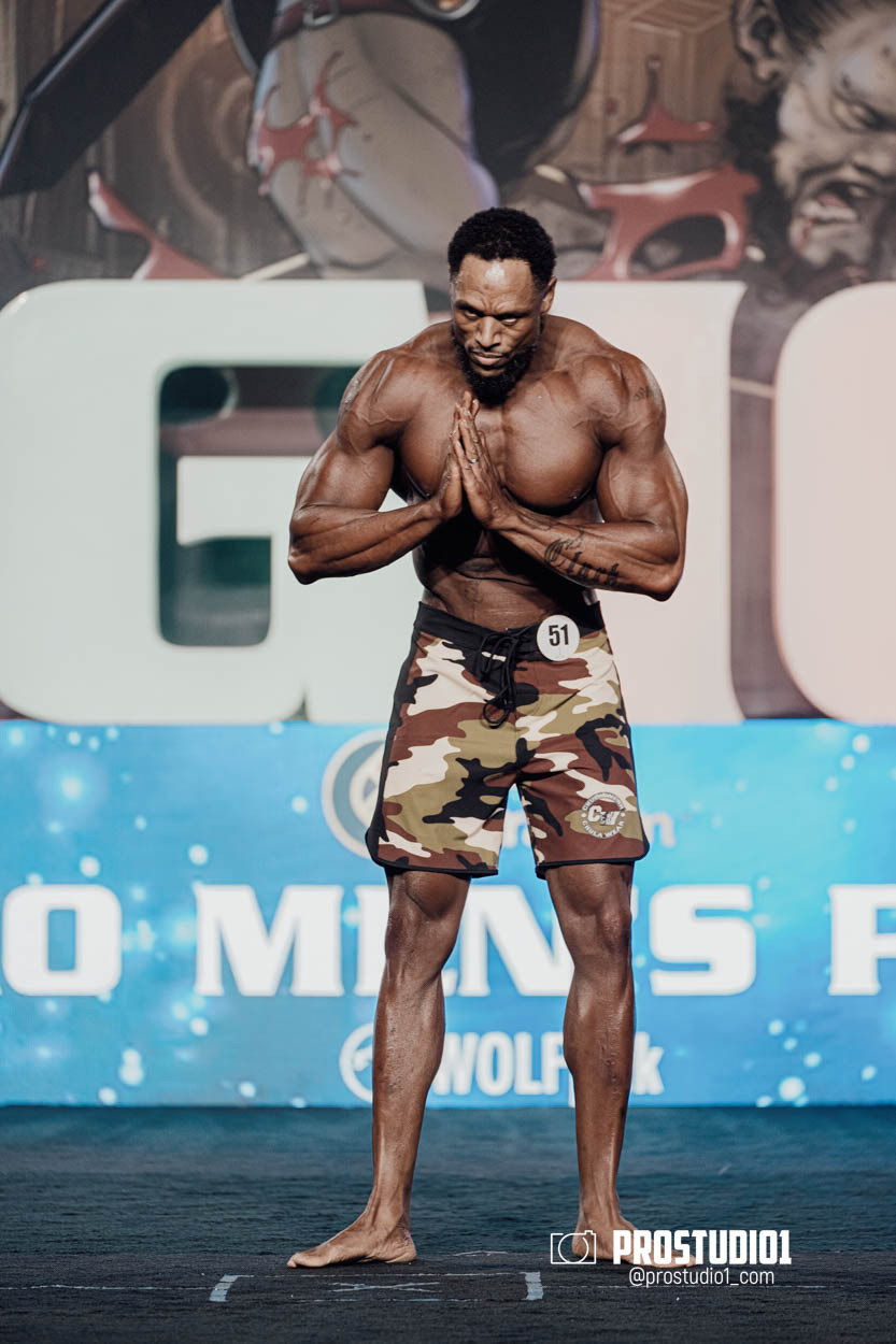 MEN’S PHYSIQUE. Photo & Video Production Studio #1