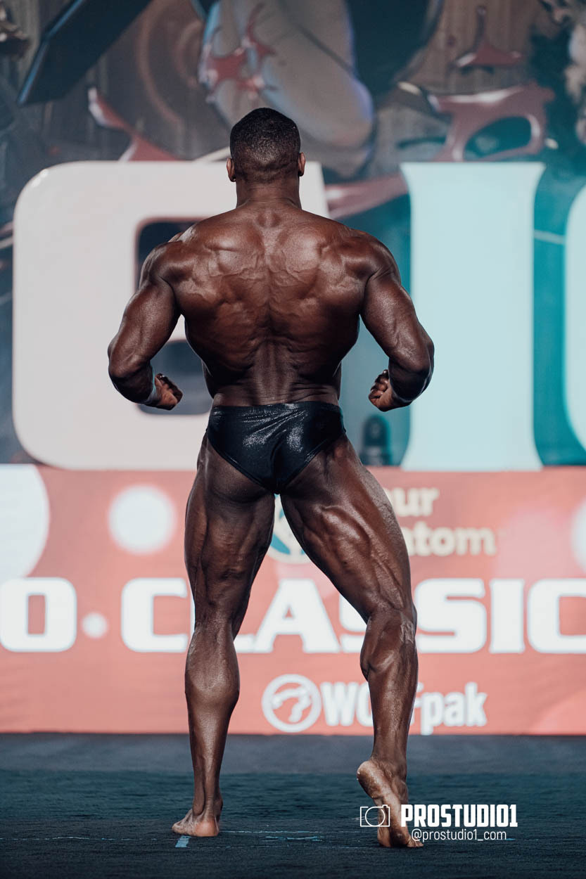 CLASSIC MEN’S PHYSIQUE. Photo & Video Production Studio #1