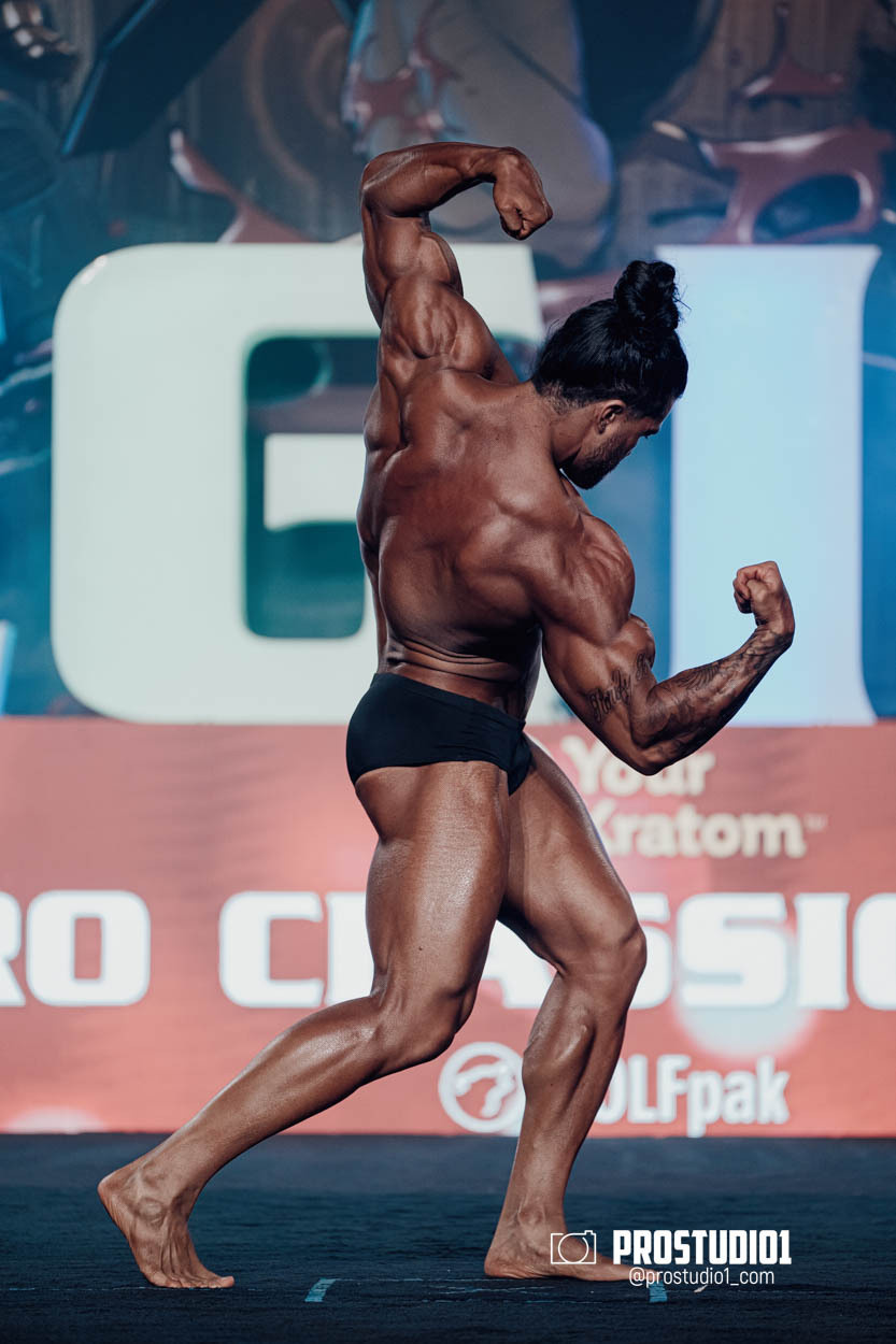 CLASSIC MEN’S PHYSIQUE. Photo & Video Production Studio #1
