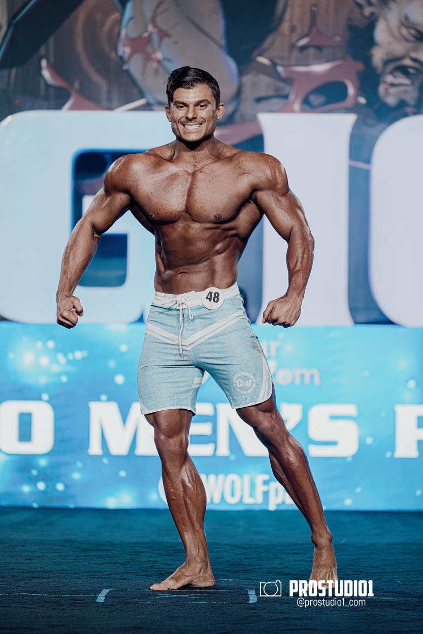MEN’S PHYSIQUE. Photo & Video Production Studio #1