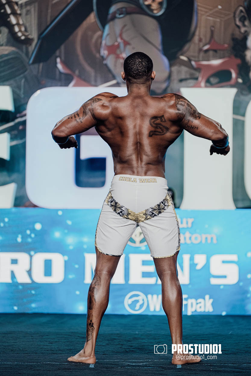 MEN’S PHYSIQUE. Photo & Video Production Studio #1