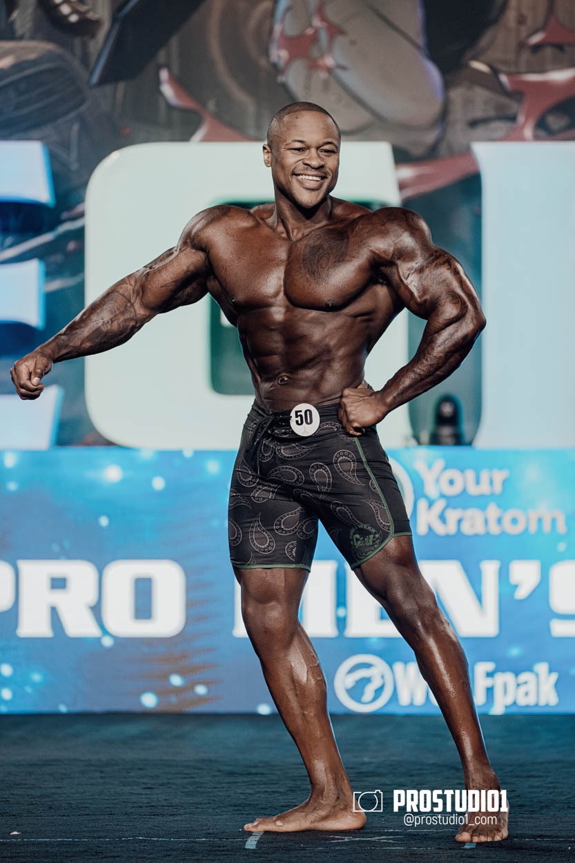 MEN’S PHYSIQUE. Photo & Video Production Studio #1