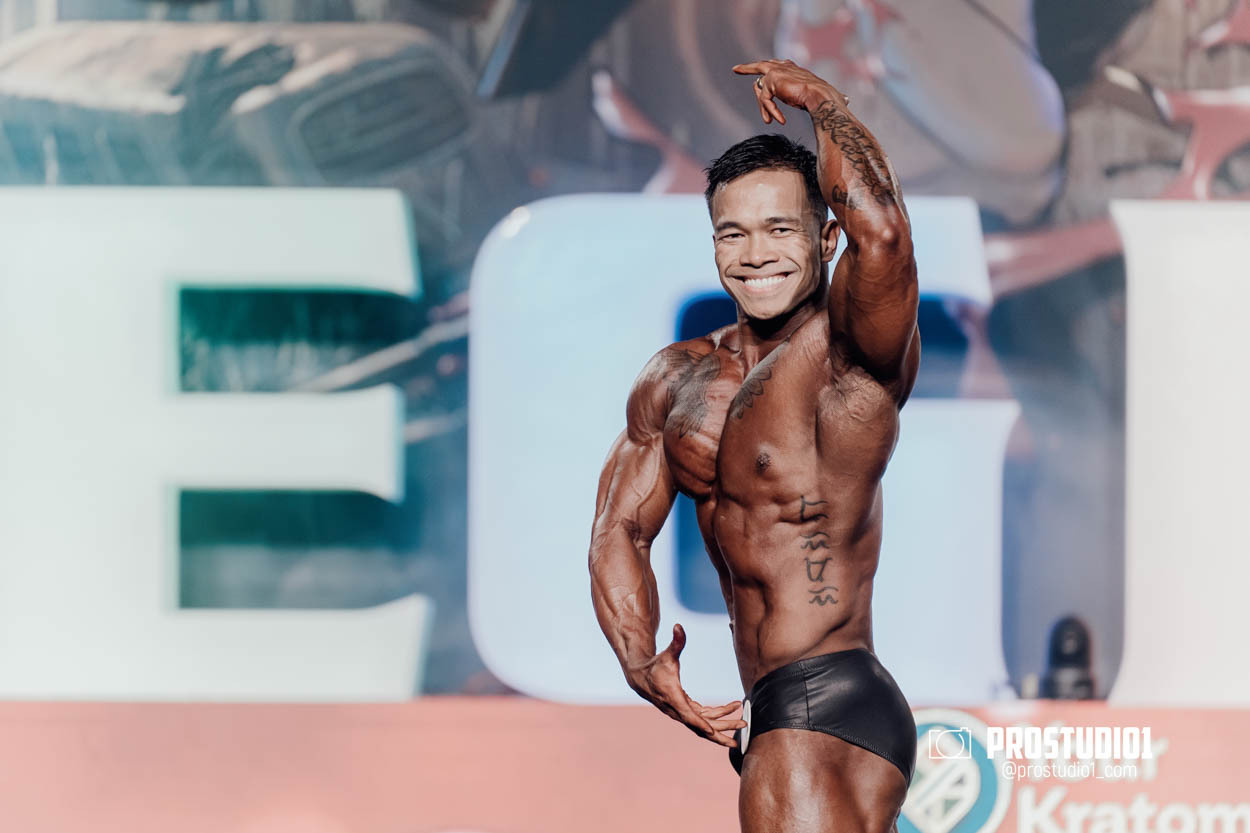 CLASSIC MEN’S PHYSIQUE. Photo & Video Production Studio #1