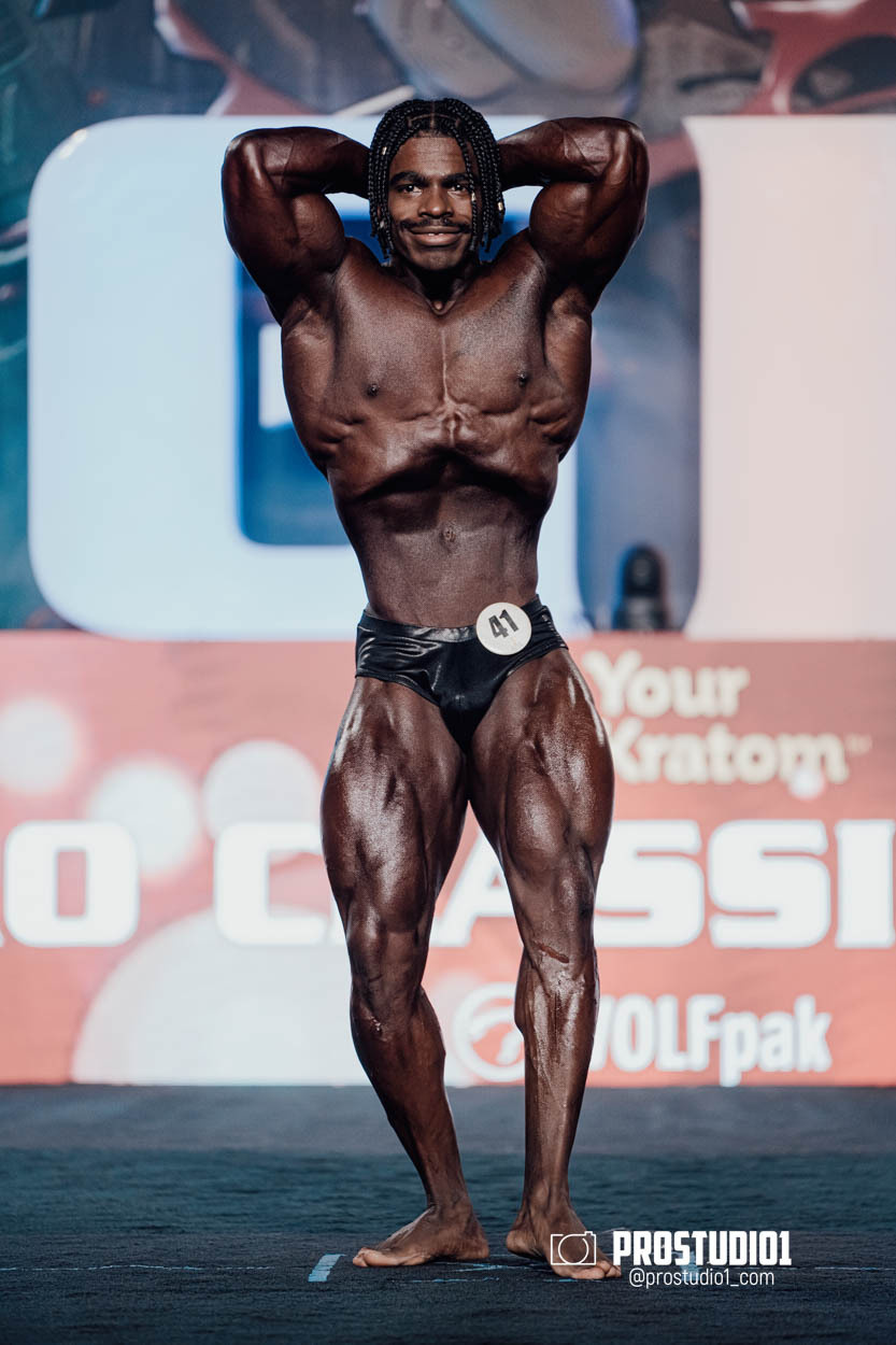 CLASSIC MEN’S PHYSIQUE. Photo & Video Production Studio #1