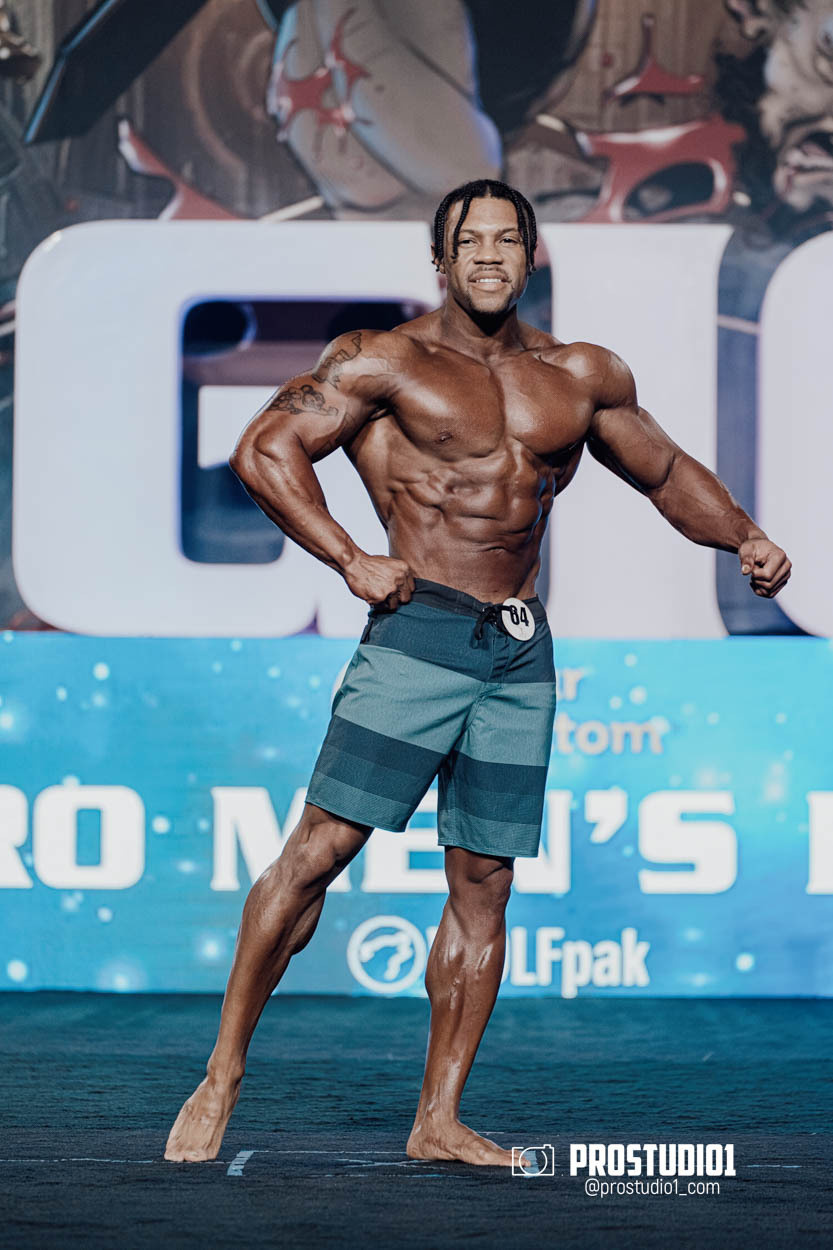 MEN’S PHYSIQUE. Photo & Video Production Studio #1