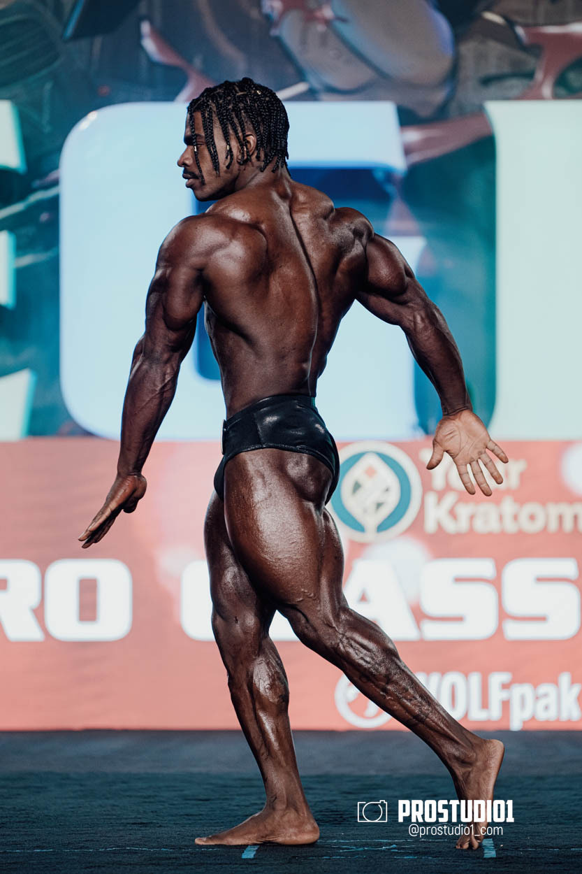 CLASSIC MEN’S PHYSIQUE. Photo & Video Production Studio #1