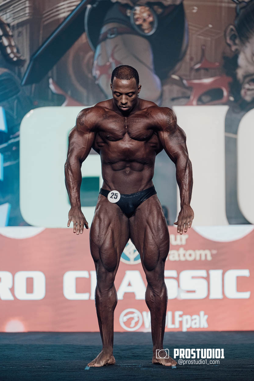 CLASSIC MEN’S PHYSIQUE. Photo & Video Production Studio #1