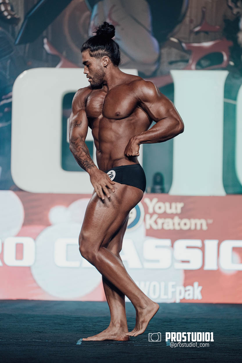 CLASSIC MEN’S PHYSIQUE. Photo & Video Production Studio #1